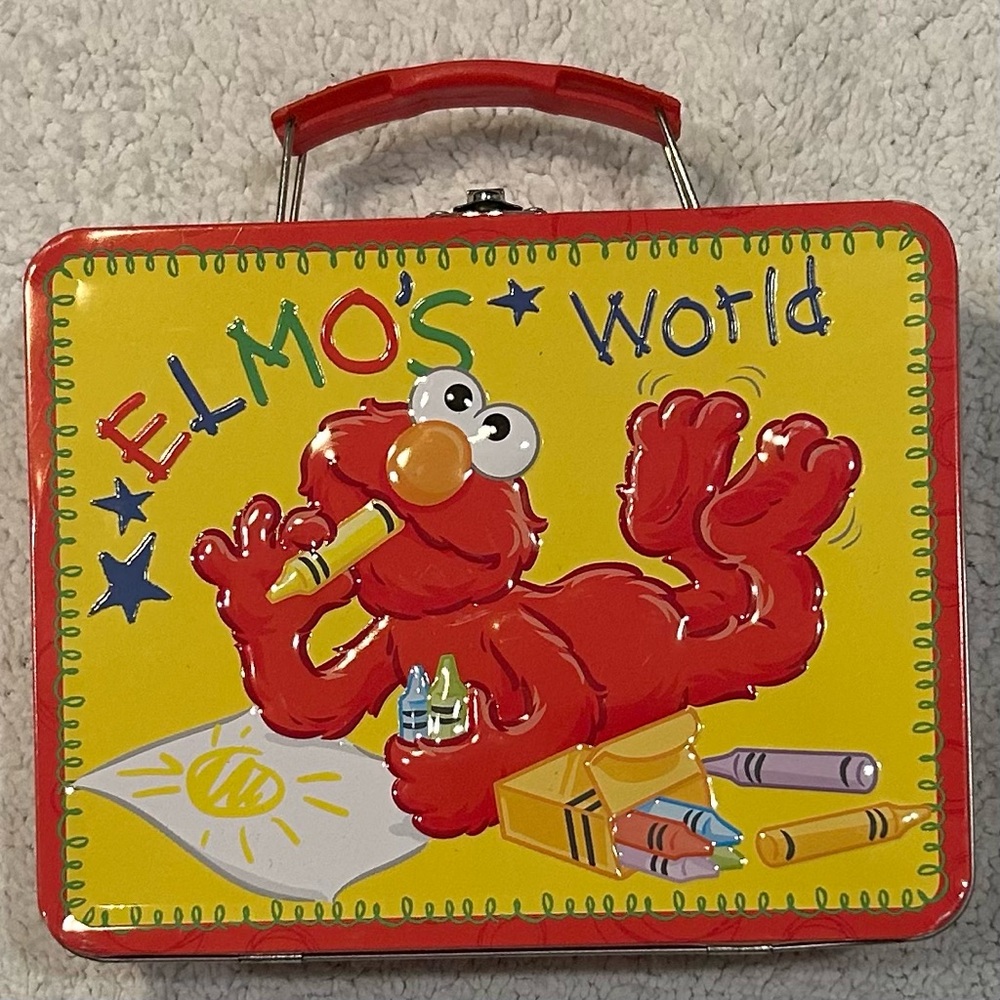 Sesame Street Elmo’s World lunchbox Tin Box kids or collectors 2009 Yellow red